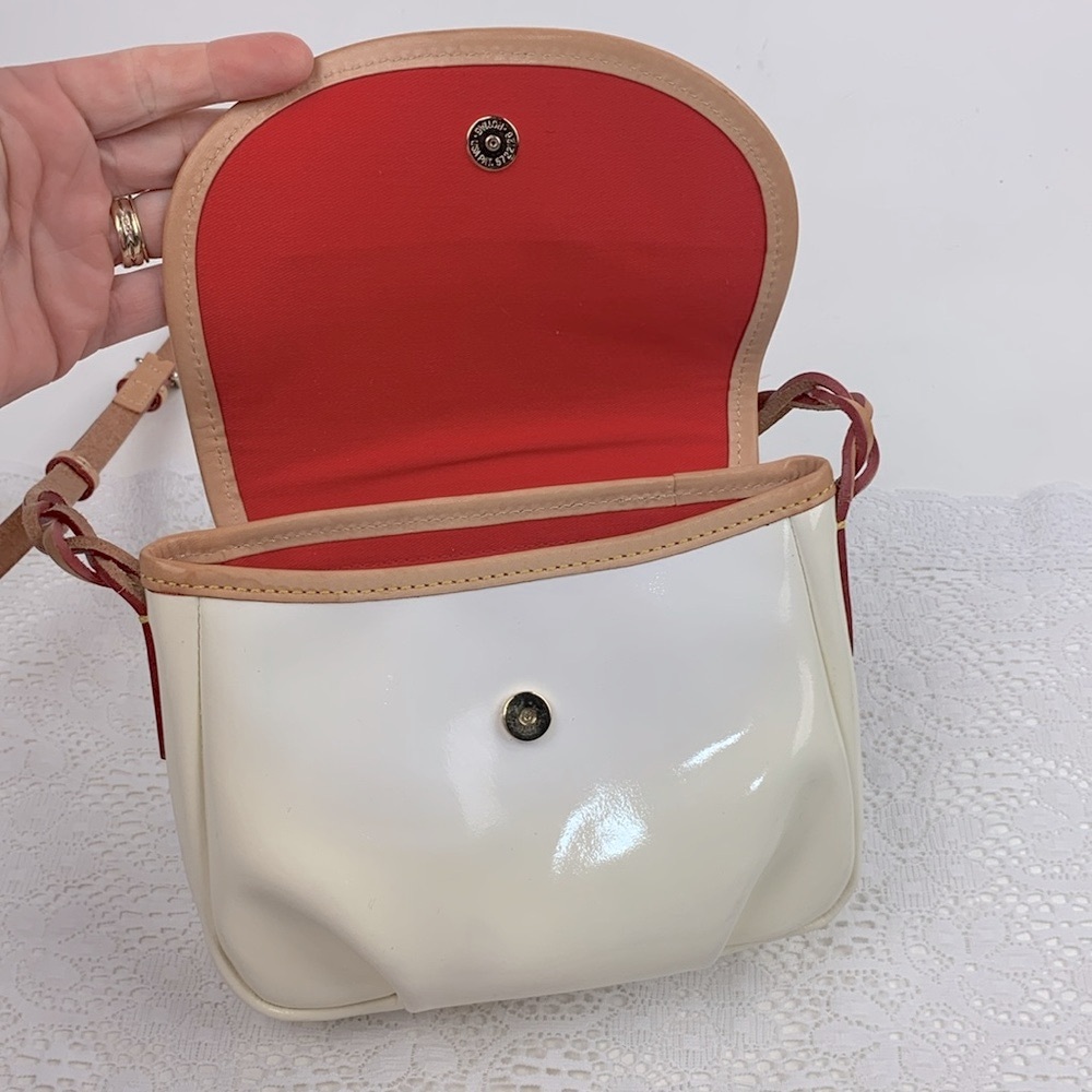 Dooney & Bourke Creme Patent Leather Flap Pleated Crossbody bag Red Lined - Picture 6 of 16